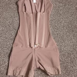 Women's Shapewear Bodysuit in Brown